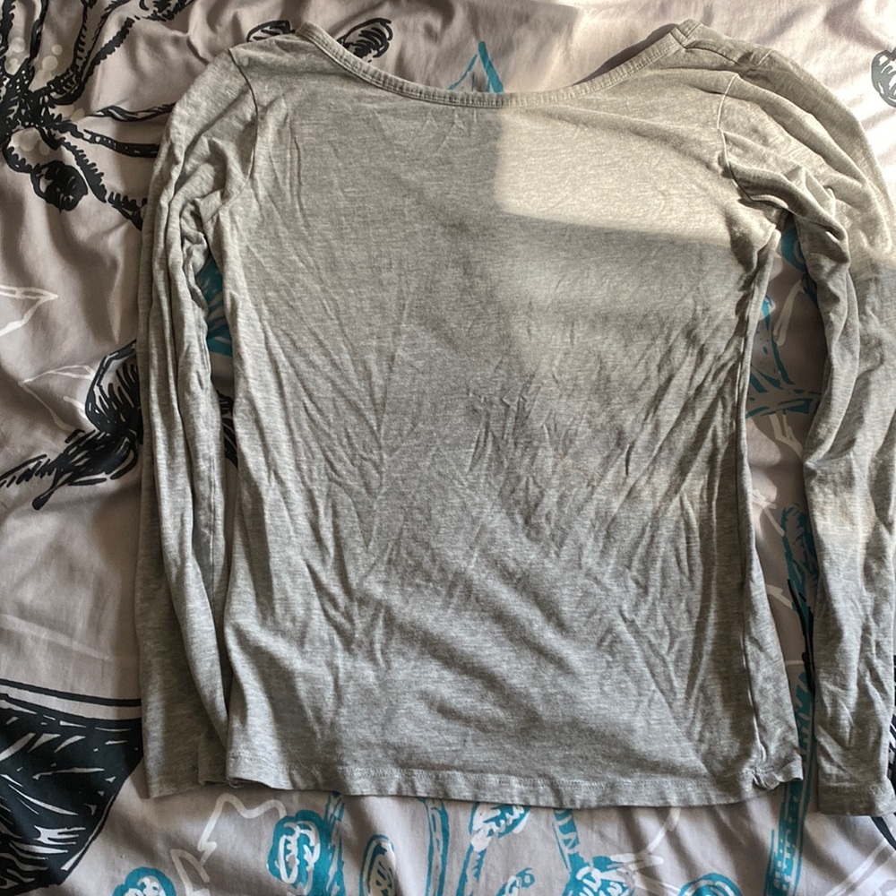 Grey long sleeve shirt